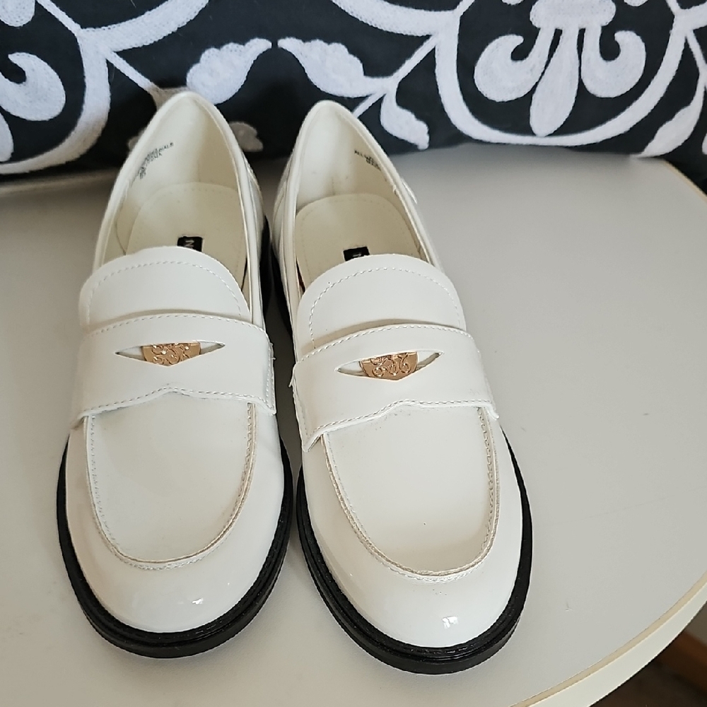 NINE WEST - White Loafers- Perfect For Those Summer Outfits!